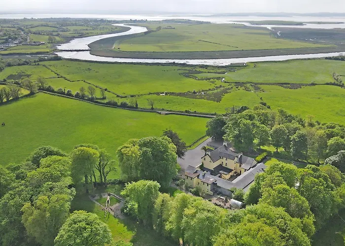 卡里杰里田园酒店 度假居 *